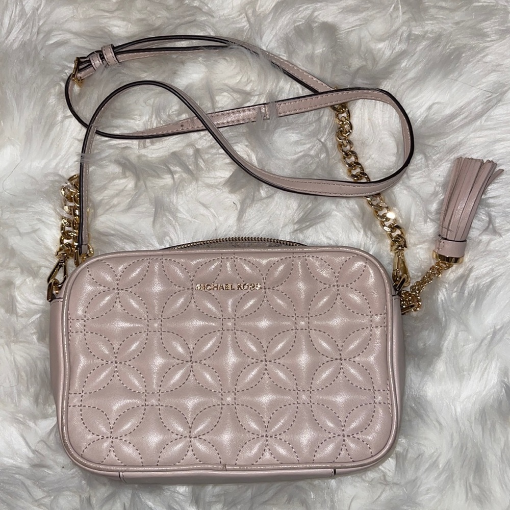 Michael Kors - Sold to Stefana_Styles 💛